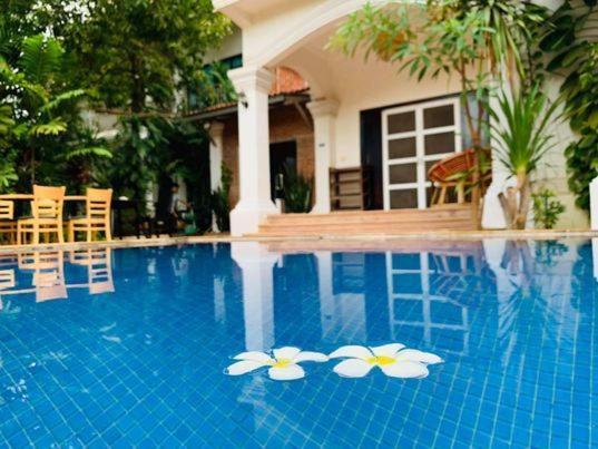 Ravoeun Angkor Boutique Hotell Siem Reap Exteriör bild