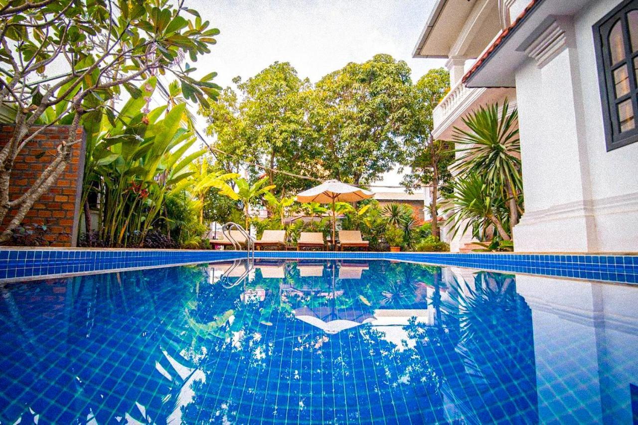 Ravoeun Angkor Boutique Hotell Siem Reap Exteriör bild